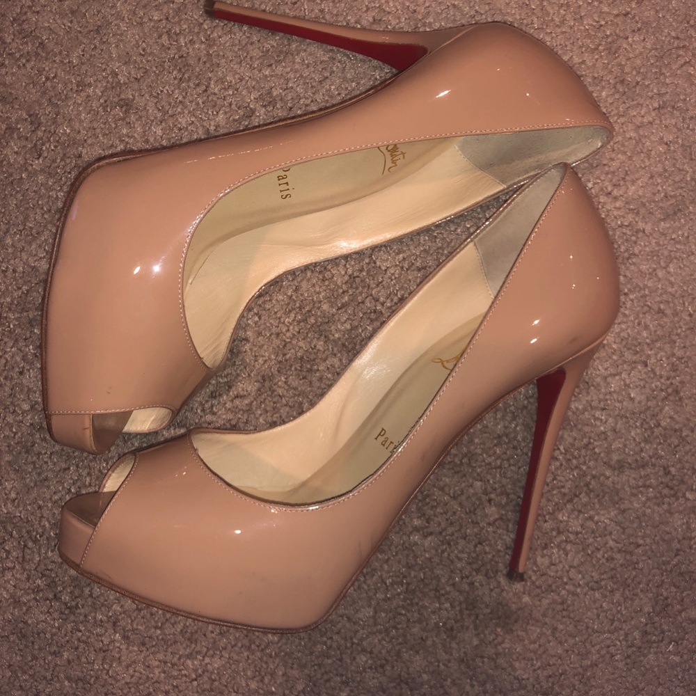 Christian Louboutin 38.5 nude very Prive 120mm